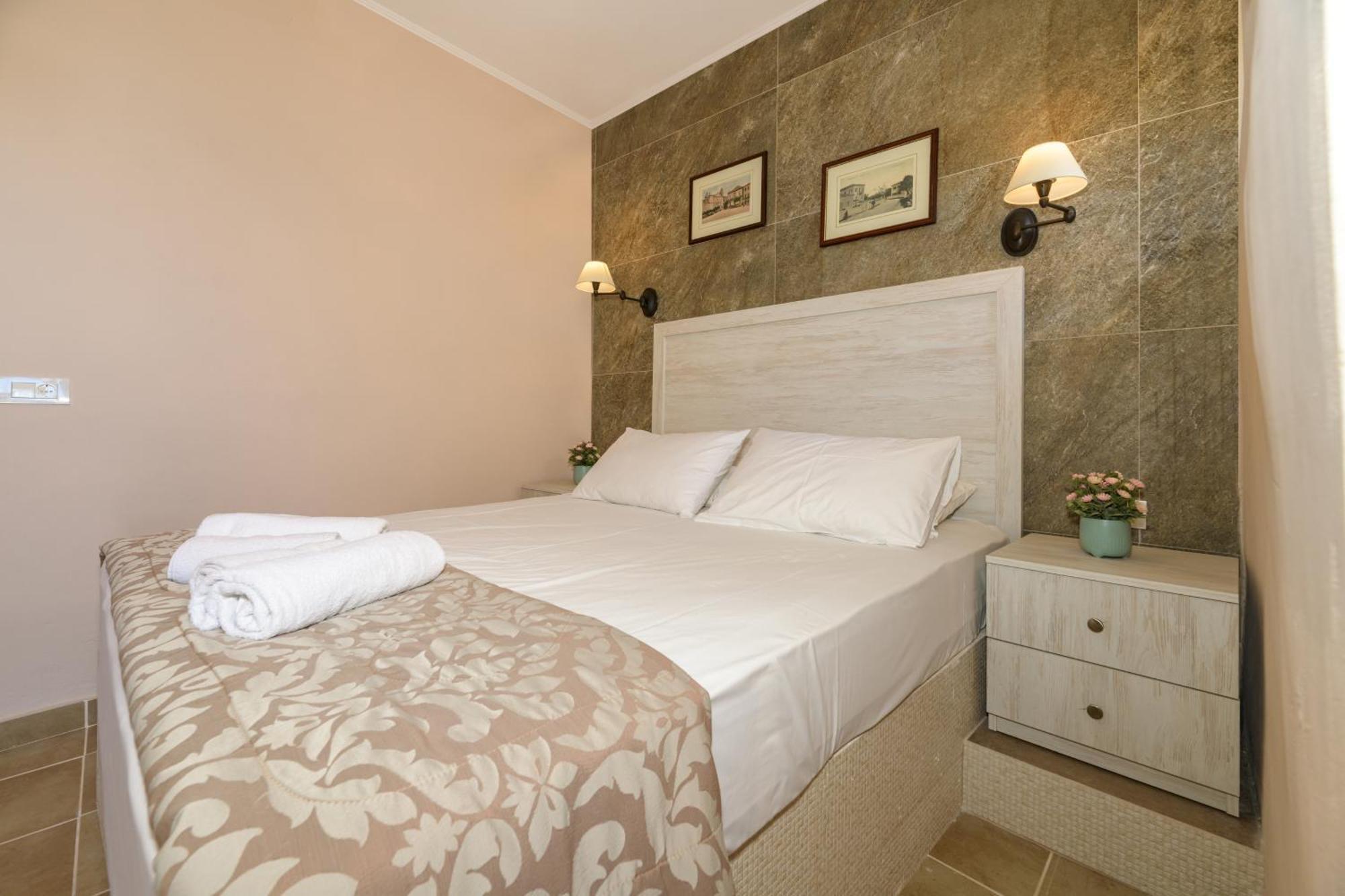 Harmony Hotel Keri Bagian luar foto