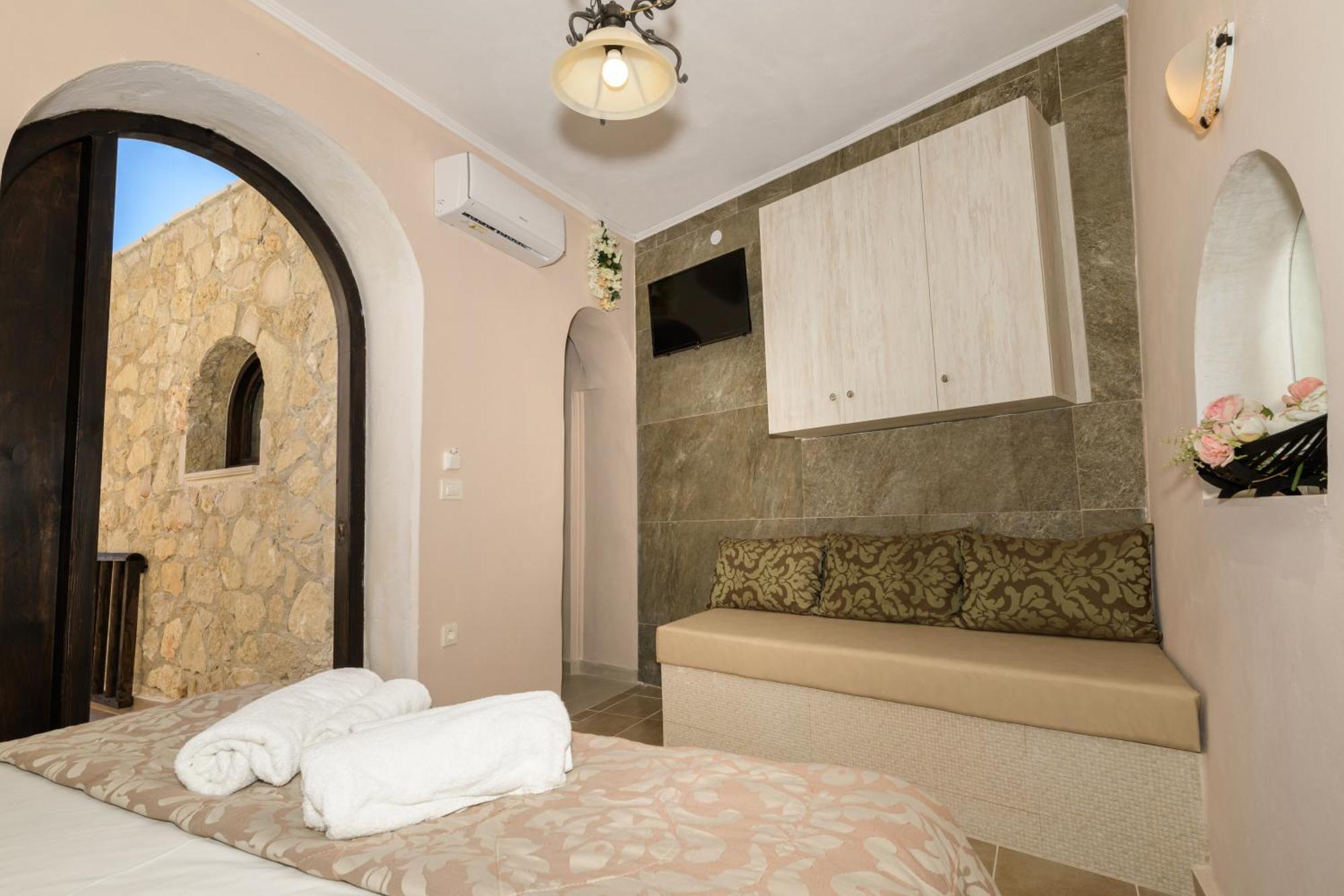 Harmony Hotel Keri Bagian luar foto